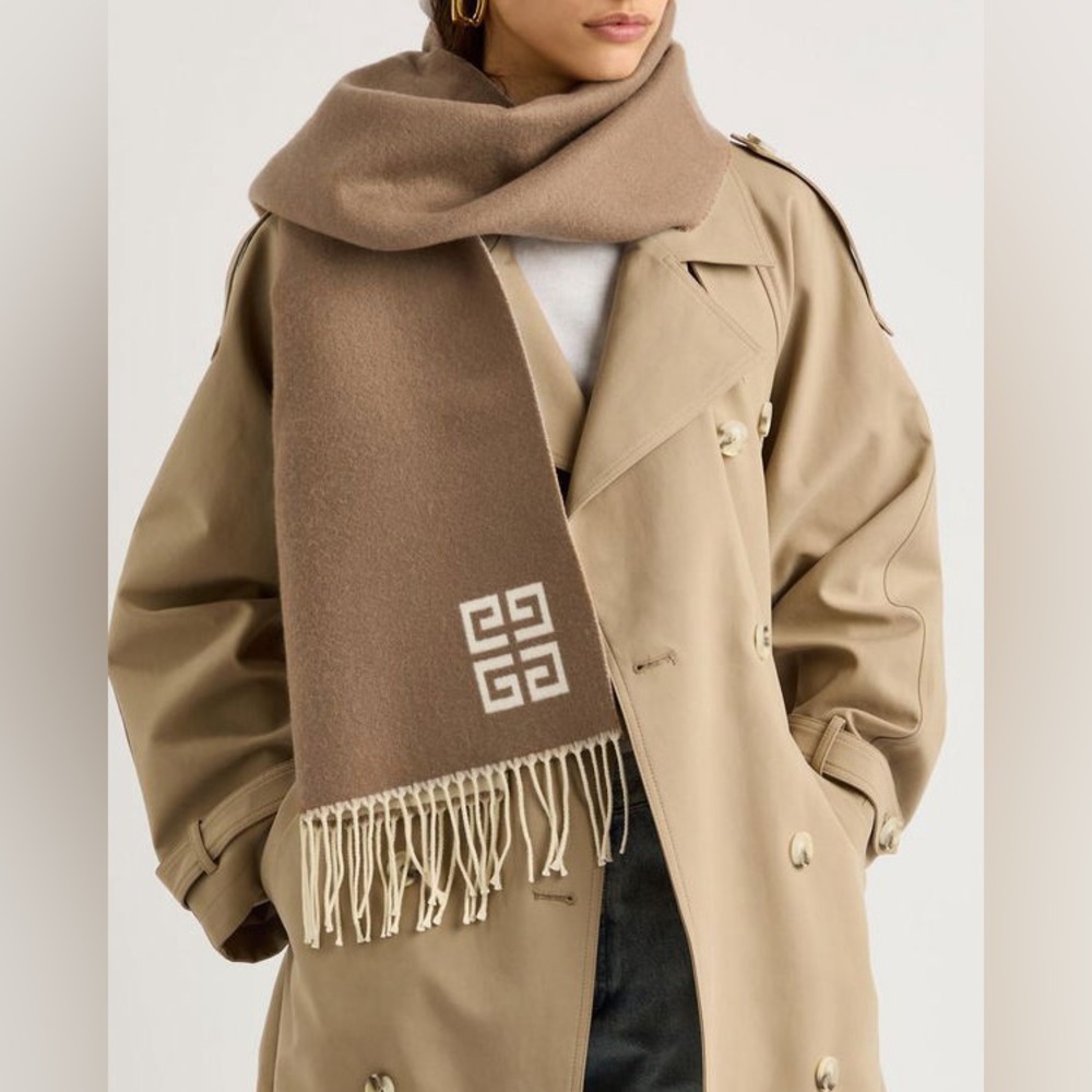 ♥️🔥♥️ GIVENCHY Beige/ Ivory Logo Wool Scarf ♥️🔥♥️